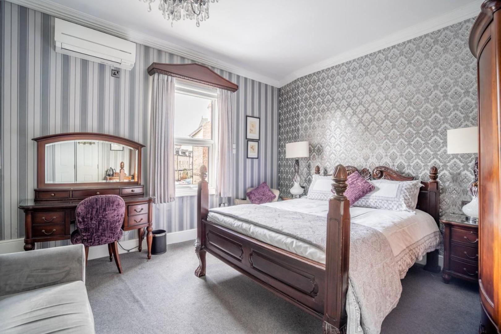 Tower Guest House Йорк Екстериор снимка